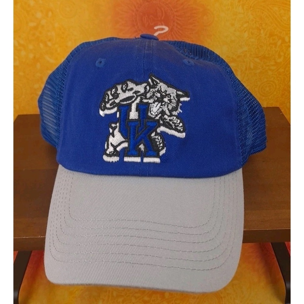 University of Kentucky WildCats Snapback Hat Cap Mesh NCAA College Captivating